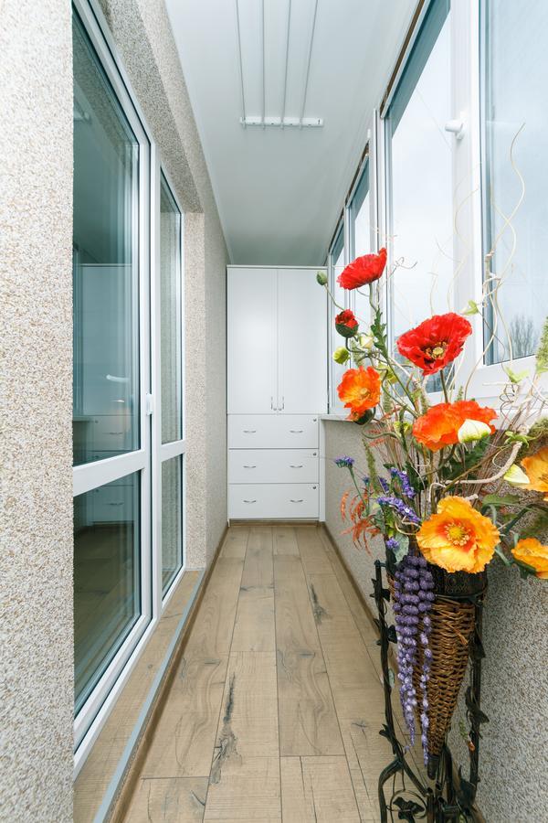 Apartment On Sevastopolska Square Киев Экстерьер фото