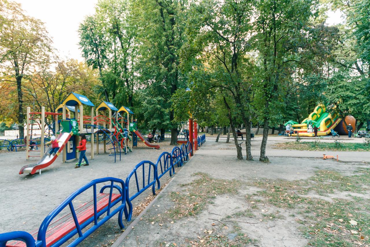 Apartment On Sevastopolska Square Киев Экстерьер фото