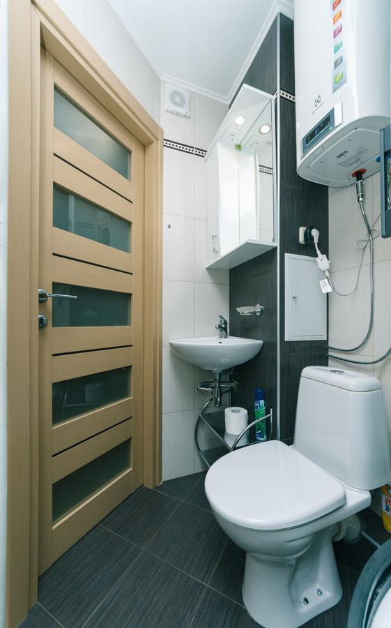 Apartment On Sevastopolska Square Киев Экстерьер фото